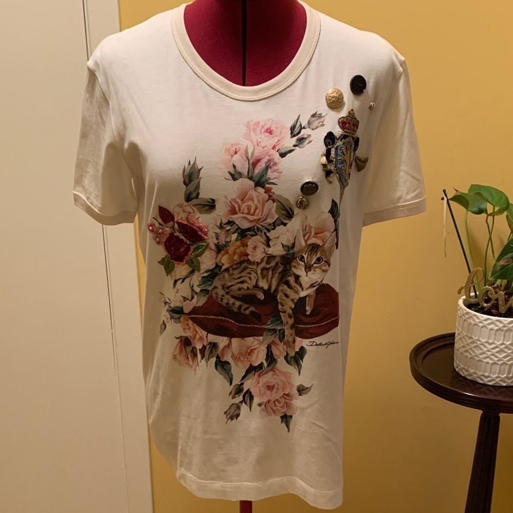 Dolce & Gabbana Mimmo e Zambia Embellished t shirt: Catch the Cat!